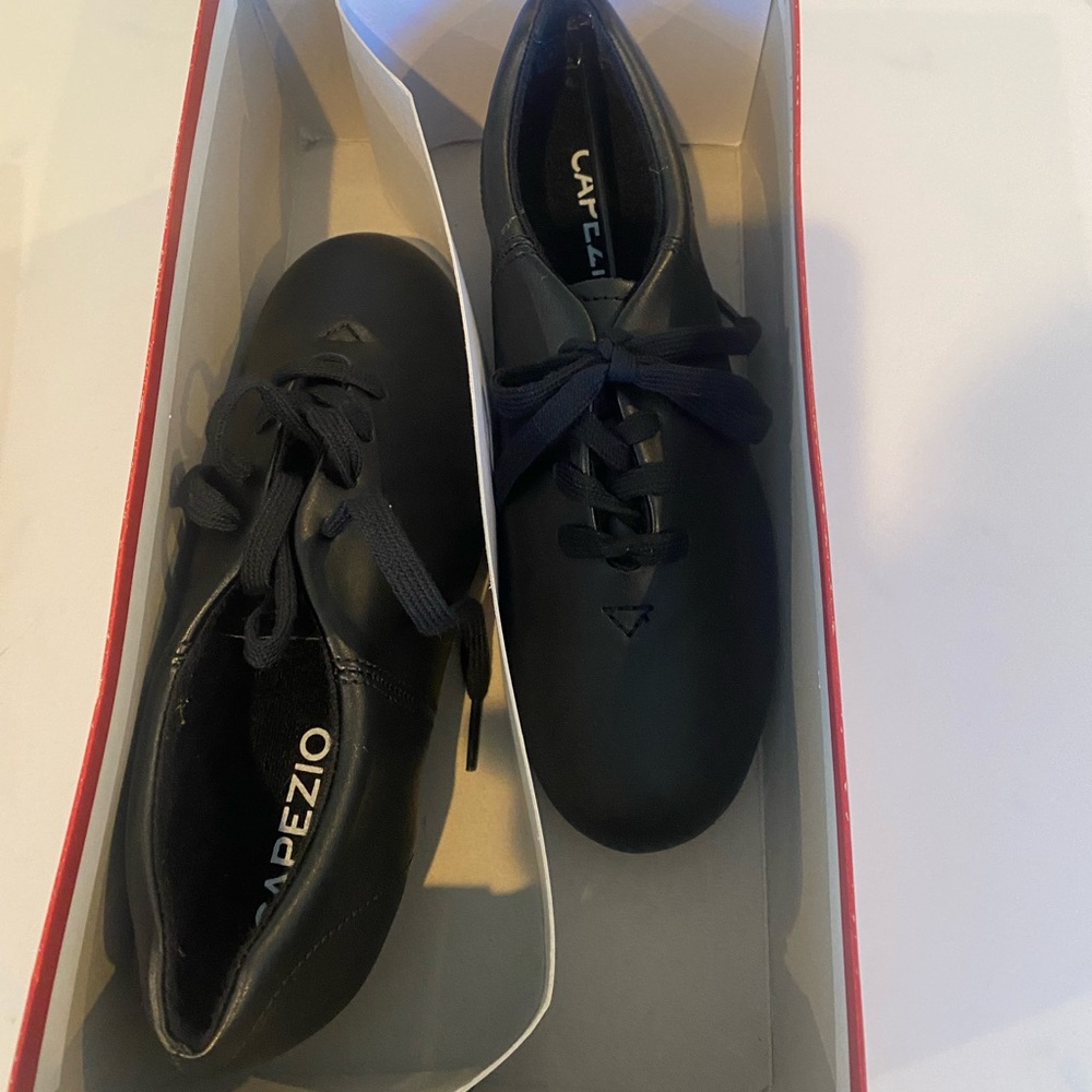 Capezio fluid black women’s tap shoes - size 5 M - never worn - brand new